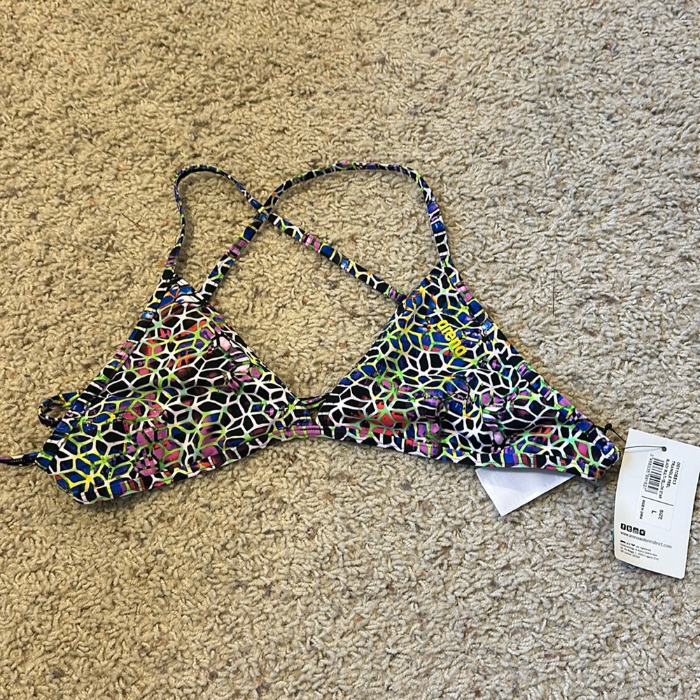 NWT tie back arena training top